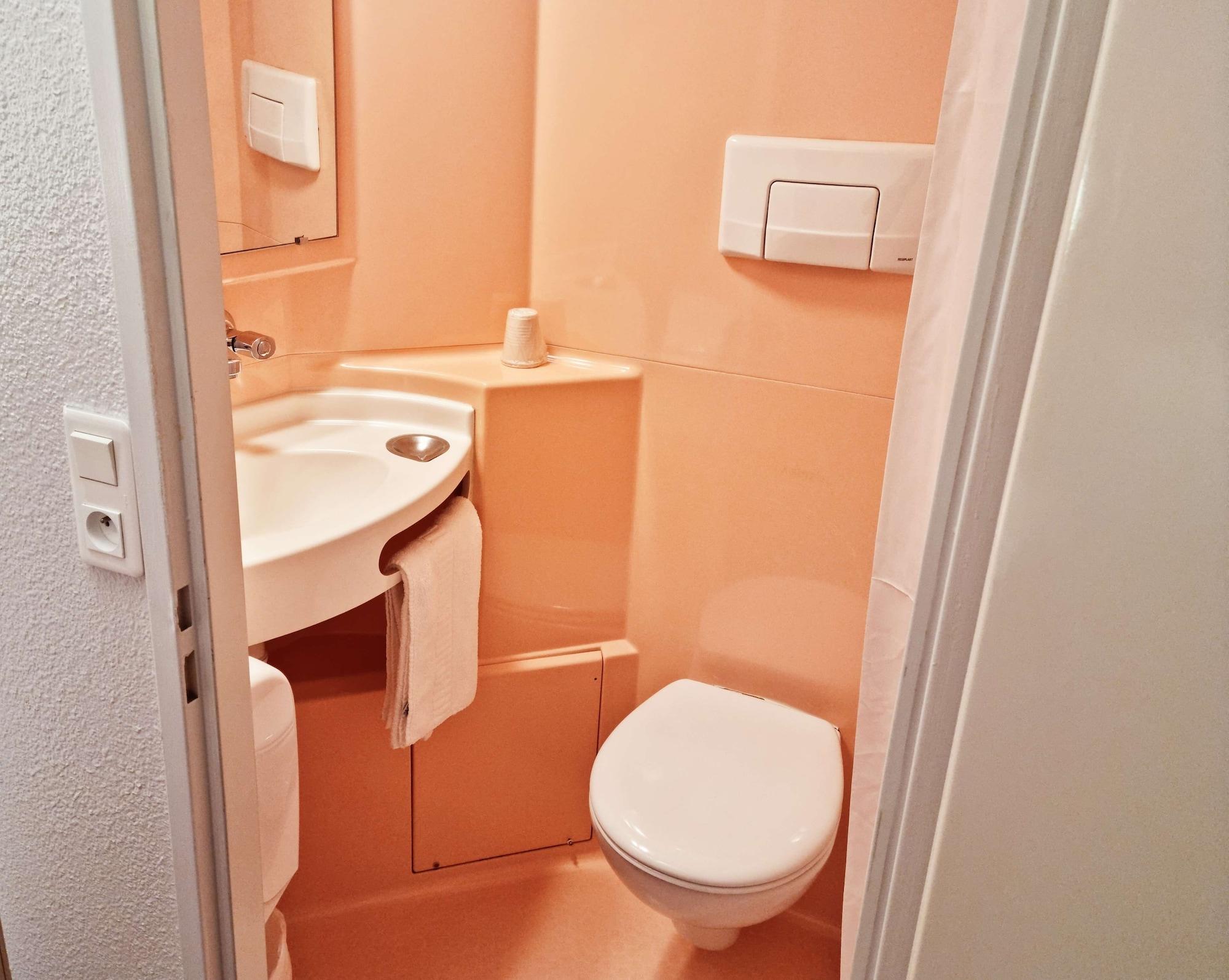 Premiere Classe Honfleur La Rivière-Saint-Sauveur Buitenkant foto